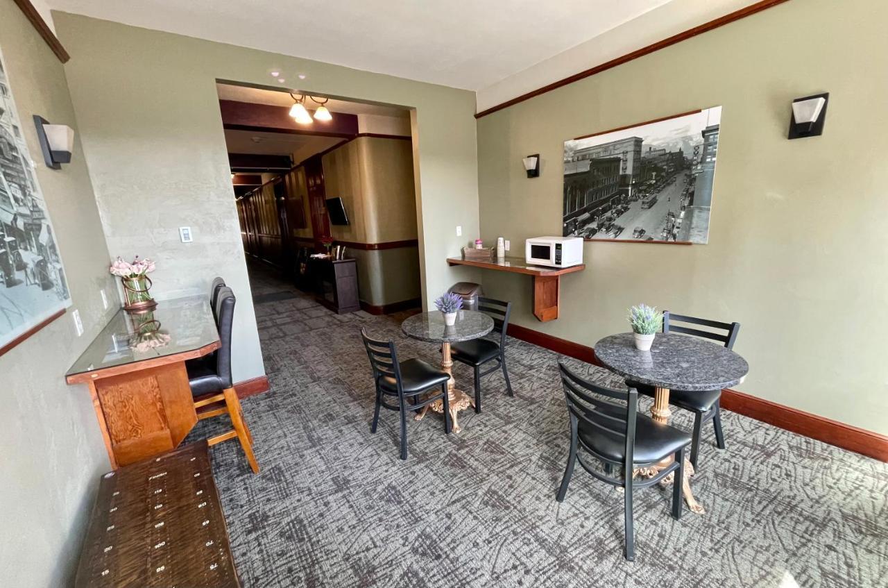 The Miner'S Boutique Hotel Бьютт Экстерьер фото